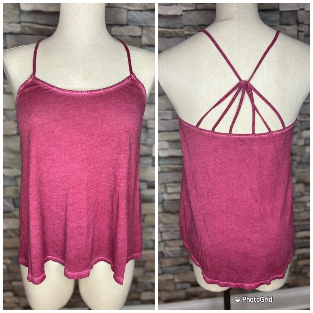 Express loose-fit tank top with spaghetti straps. LOVE the back!😍